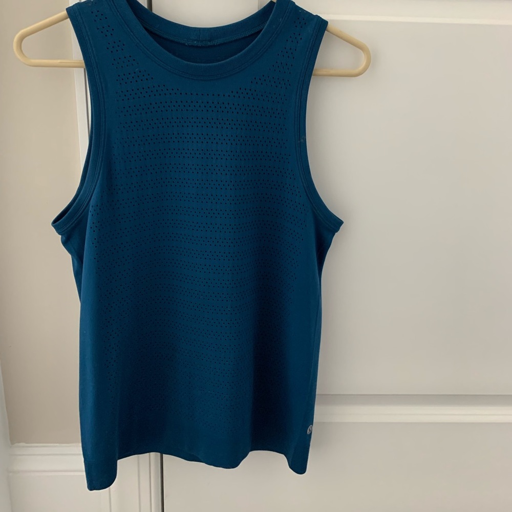 Lululemon Breeze by Muscle Tank EUC